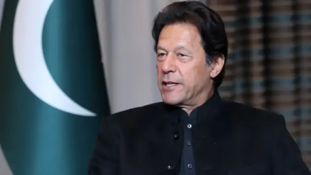 عمران خان، ٹوئٹر، سوشل میڈیا