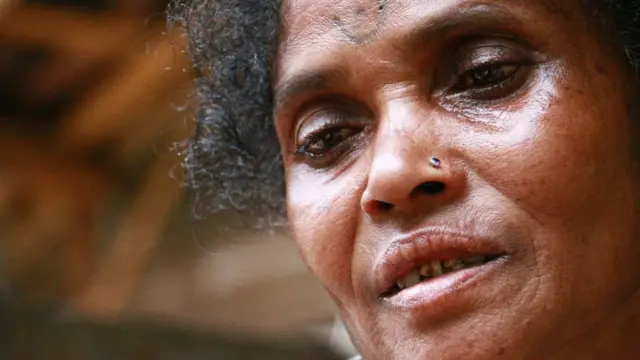 மதுவின் தாய் மல்லி