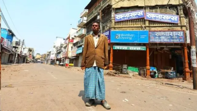 අලහබාද් නගරයේ රික්ෂෝ පදවන්නෙකු වන කිෂන් ලාල්ට දින 4කින් ආදායමක් නැත