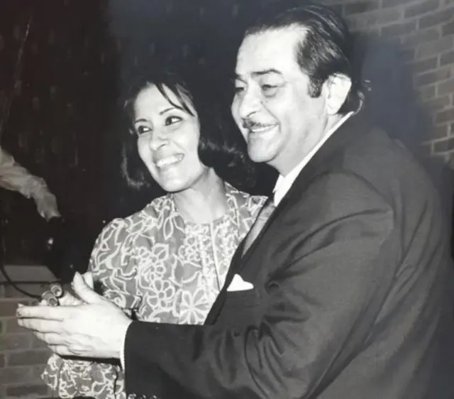 રાજ કપૂર સાથે ગુલશન ઇવિંગ