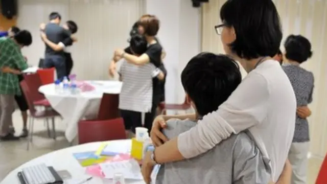 專家說，父母要首先嘗試理解孩子。