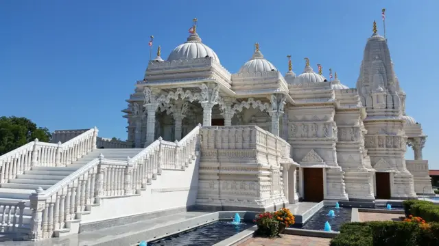 Индуистский храм в Лондоне