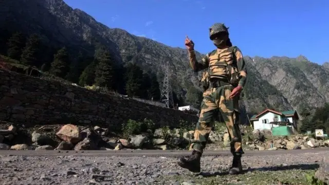 இந்தியா - சீனா எல்லை பிரச்சனை