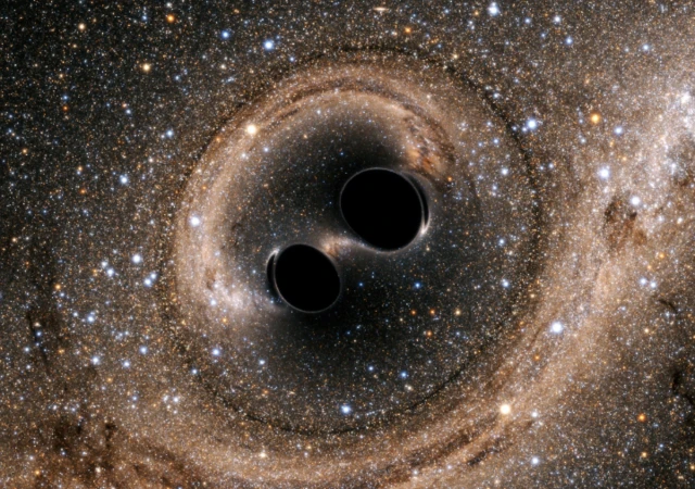 ภาพจำลองหลุมดำในบางกรณีแตกต่างออกไป เช่นคู่หลุมดำที่ใกล้จะรวมตัวเข้าด้วยกันนี้ไม่มีจานพอกพูนมวล เพราะไม่ได้กำลังดูดกลืนดาวดวงใดอยู่