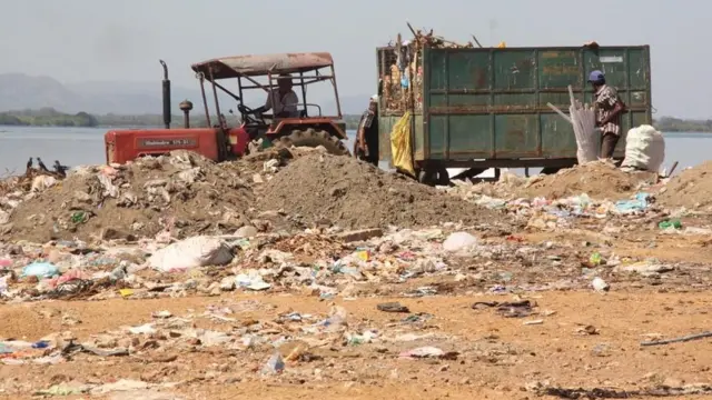 යුද්ධයෙන් පසු කුණුවලින් බැටකන කාත්තන්කුඩිය