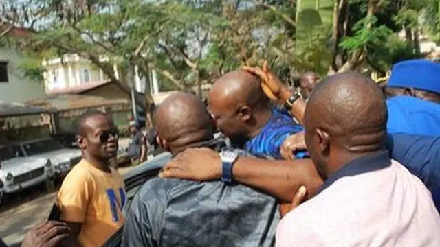 Dino as dem dey take am go police station