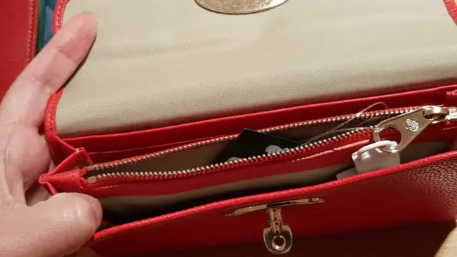 กระเป๋าสตางค์