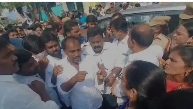 నిలదీస్తున్న దళిత సంఘాలు