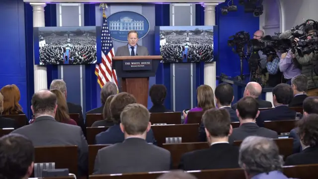 Họp báo của Spicer