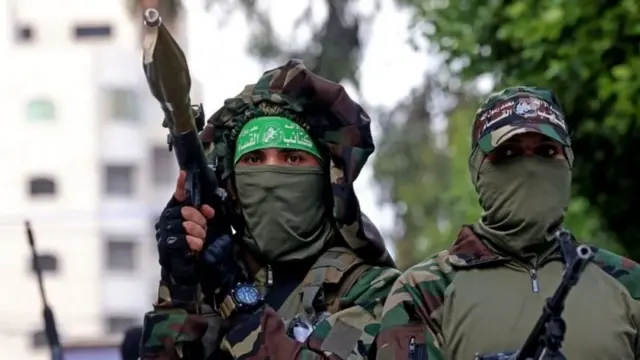 ఈజిప్టు నుంచి ఆయుధాల రహస్య చేరవేత ఆగిపోవడంతో సొంతంగా రాకెట్లు తయారు చేసుకోవాలని హమాస్ నిర్ణయించింది.