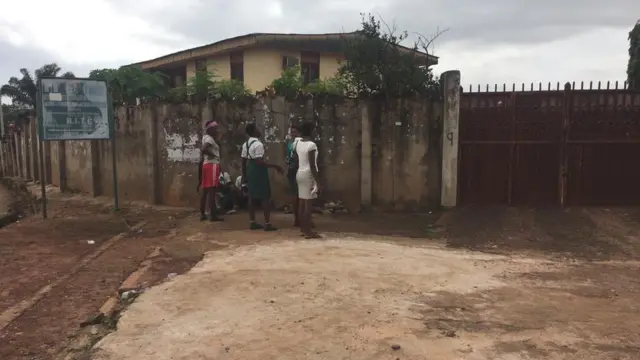 Ụlọakwụkwọ Trans Ekulu Girls