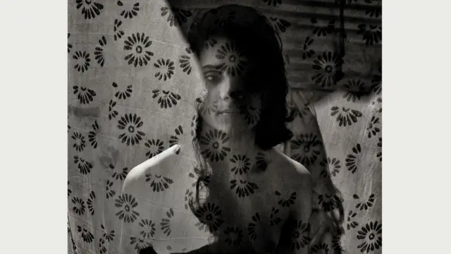 Ниши (21 год), по словам Шармин, ждет "мужчину своей мечты"