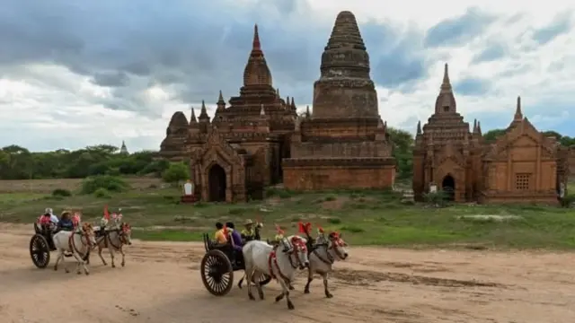 ၃၈၀၀ သော ဘုရားအဆူဆူ