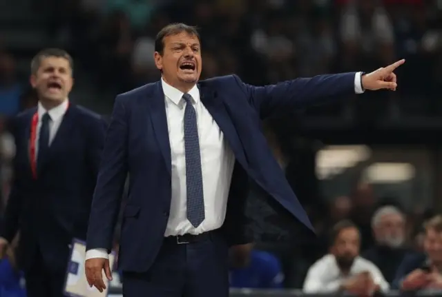 Anadolu Efes Başantrenörü Ergin Ataman