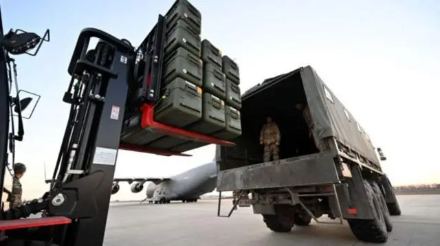 Ingab za Ukraine zirimo gupakira intwaro za stingers ziraswa indege mbere gato y'uko iyi ntambara itangira