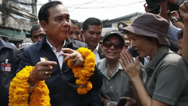 चुनाव प्रचार करते थाईलैंड के प्रधानमंत्री प्रयूत जन ओचा