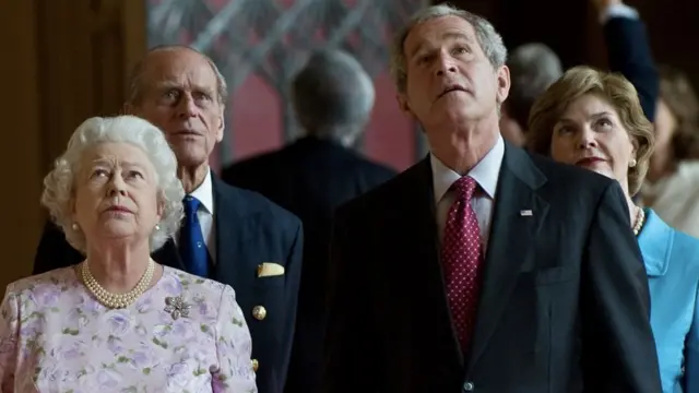 George W Bush alisifu kujitolea kwa mtawala huyo kwa utumishi wa umma.