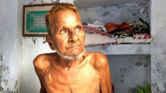 અયોધ્યા વિવાદના મુખ્ય પક્ષકાર હાશિમ અંસારીના પુત્ર ઈકબાલ અંસારીનો ફોટોગ્રાફ