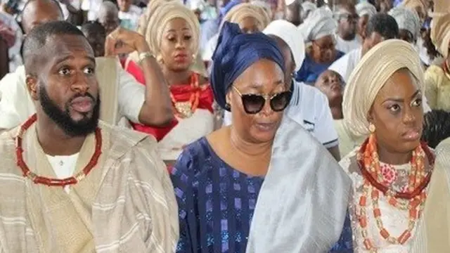 Ìyàwó àti àwọn ọmọ Oloogbe Bademọsi