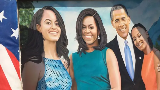 Mchoro mwengine wa rais Obama akiwa na wanao Sasha na Malia pamoja na mkewe Michelle Obama