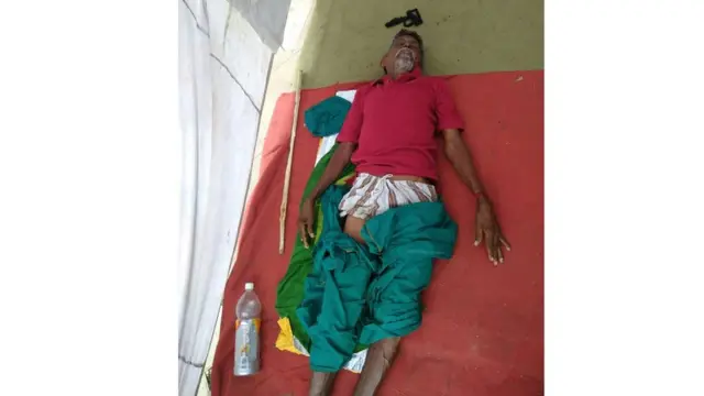 உடல் நலமில்லாமல் போராட்ட பகுதியில் திருச்சியை சேர்ந்த விவசாயி பெரியசாமி