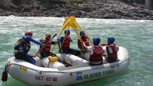 रिवर राफ्टिंग