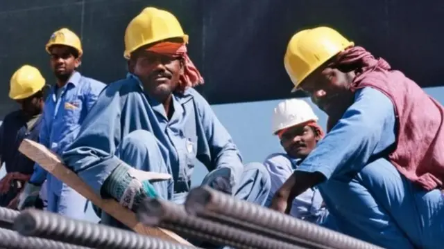 खाड़ी देशों में फँसे भारतीय कामगार