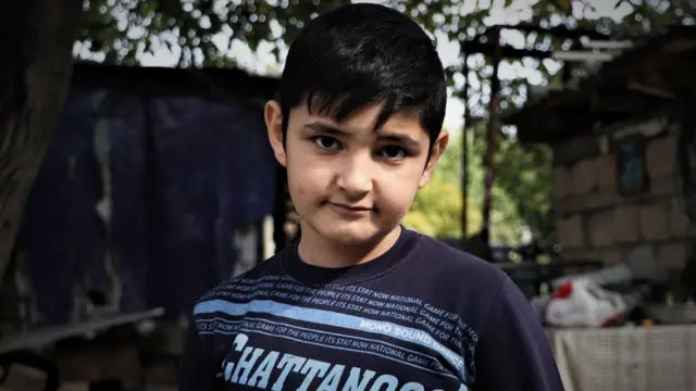 Arinanın 13 yaşlı oğlu Alik