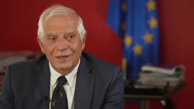 Porno devordagi teshikdan chiqadi