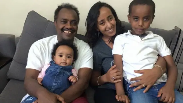 ረዳት ፕሮፌሰር ሜሮን ዘለቀ ከባለቤቷና ከልጆቿ ጋር