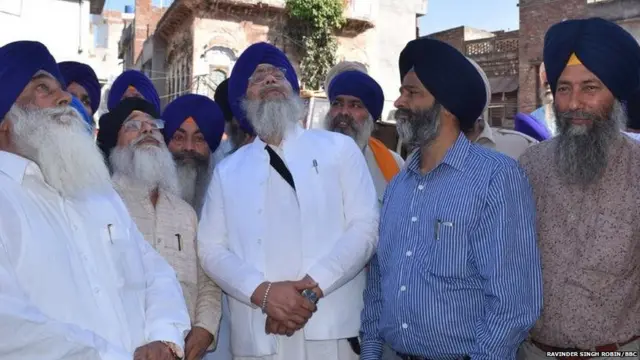 ਐੱਸਜੀਪੀਸੀ ਪ੍ਰਧਾਨ ਗੋਬਿੰਦ ਸਿੰਘ ਲੌਂਗੋਵਾਲ ਨੇ ਤਰਨਤਾਰਨ ਪਹੁੰਚ ਕੇ ਘਟਨਾ ਦਾ ਜਾਇਜ਼ ਲਿਆ