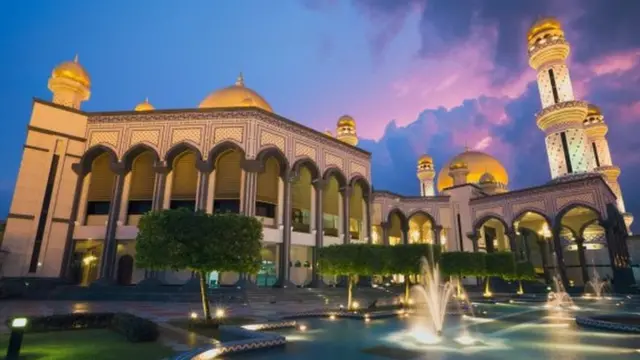Sultan Omar Ali Saifuddin Mosque - Brunei