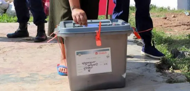 नमुना मतदान