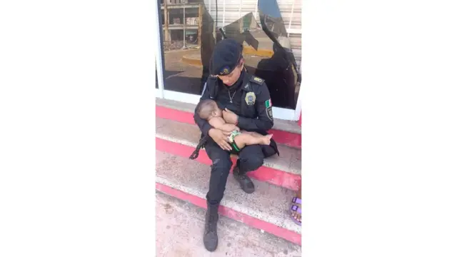 La photo a suscité des réactions émotionnelles sur les médias sociaux.