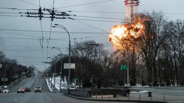 Взрыв в результате обстрела Киевской телебашни