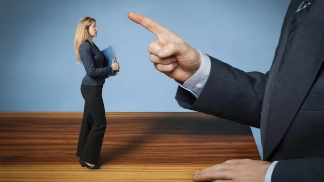 Son expresiones de superioridad masculina, dicen los expertos.