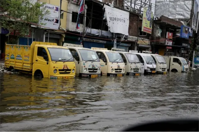 cyclone kolkata