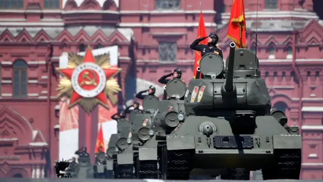 танки, москва
