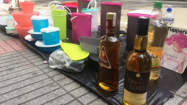 Distintos objetos a la venta