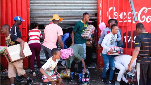 Awọn ọmọ South Afrika n kọlu ibudo itaja ọmọ Naijiria