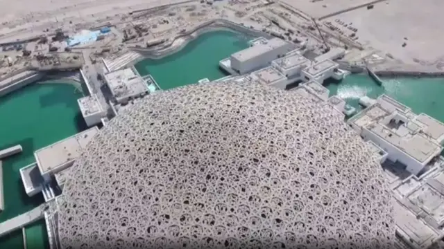 ኣብ ኣቡ-ዳቢ ዝርከብ ሓድሽ ሙዝየም 'ሉቭረ'