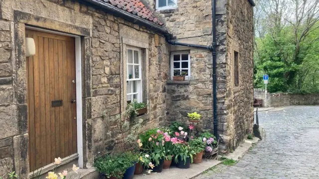 Một góc đường làng ở Dean Village