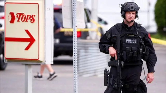 पुलिसकर्मी