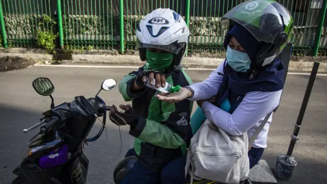 Pengemudi ojek daring