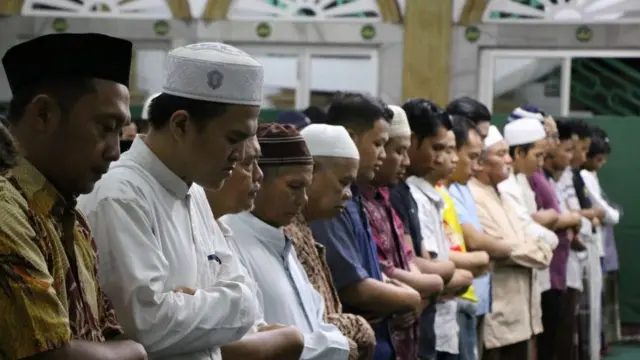 Hordoftoonni amantii Islaamaa majiida keessatti