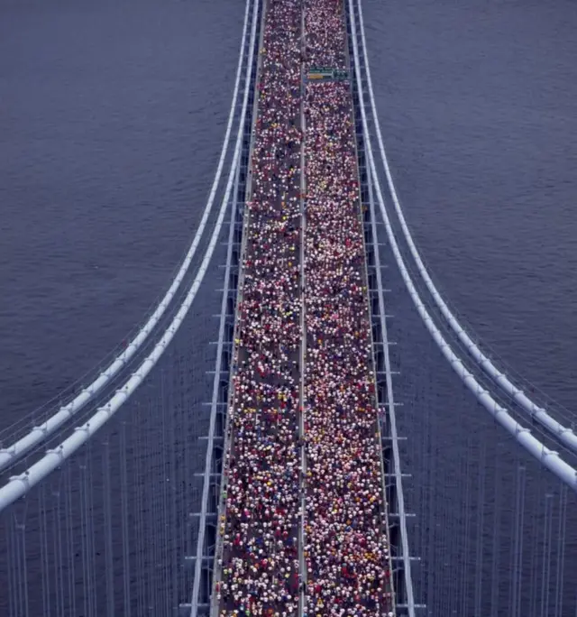 Ular fohishani ikkita teshikka sikadilar
