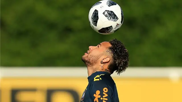 கால்பந்து உலகக்கோப்பையில் இந்தியா கோல் போடுவது எப்போது?