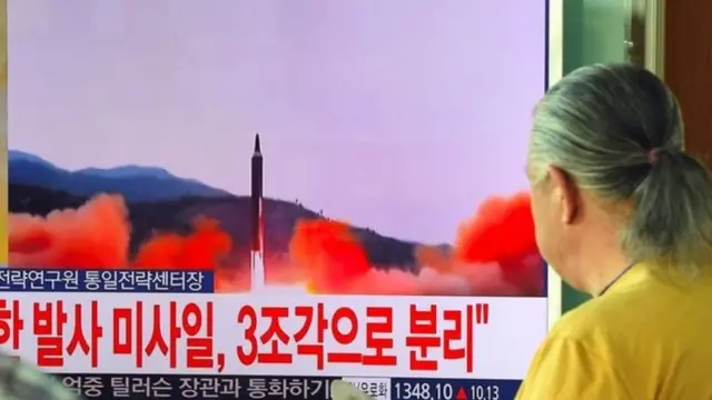 माना जा रहा है कि उत्तर कोरिया का यह बैलिस्टिक मिसाइल परमाणु हथियार ले जाने में सक्षम है