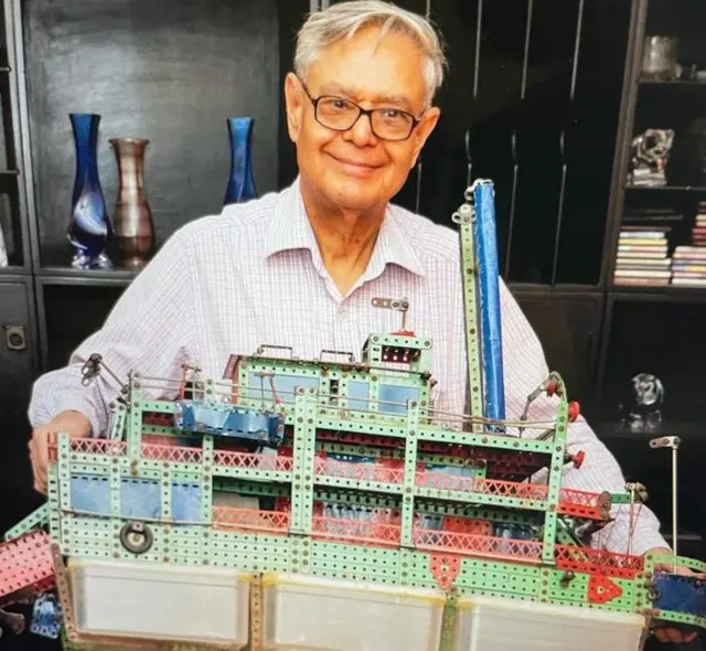 பர்கா தத் தந்தை