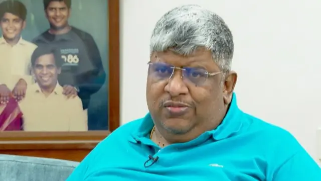 ஆனந்த் ஸ்ரீநிவாஸன்